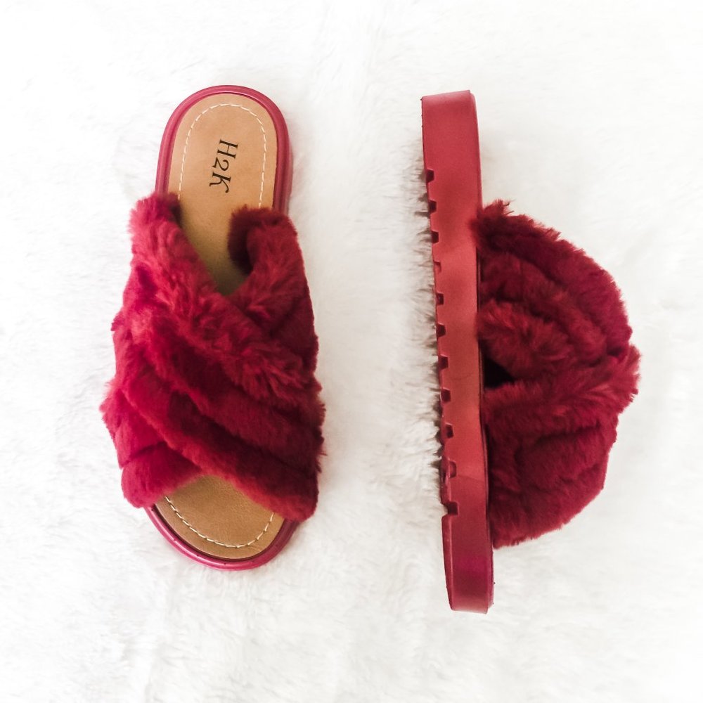 BRAND NEW Red H2K Faux Fur Slide Sandals Size 7 - Picture 3 of 7
